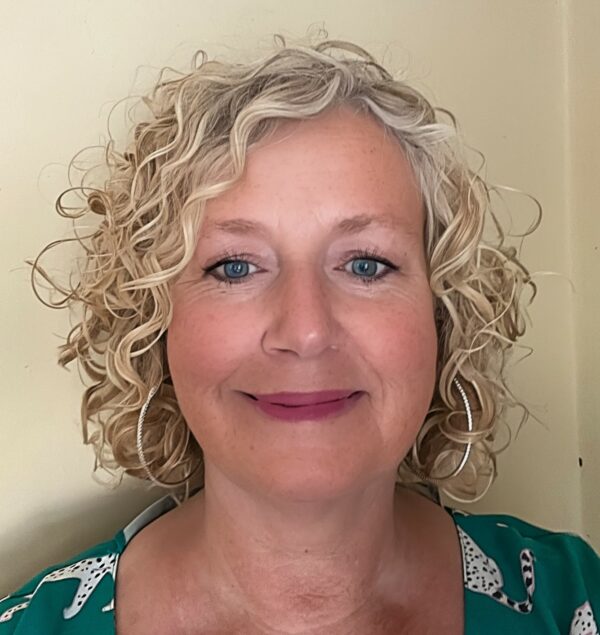 Picture of Kathy Dickson smiling at the camera